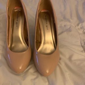Used nude platform heel